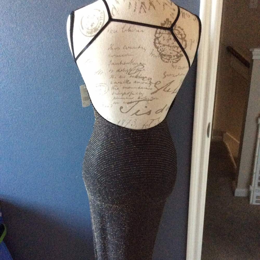 Women's Beautiful Open Back Stretched Dress Size M - Picture 6 of 6